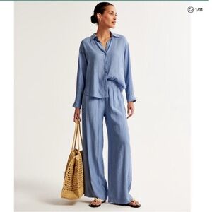 Abercrombie & Fitch L Oversized Crinkle Rayon Textured Shirt Button Up